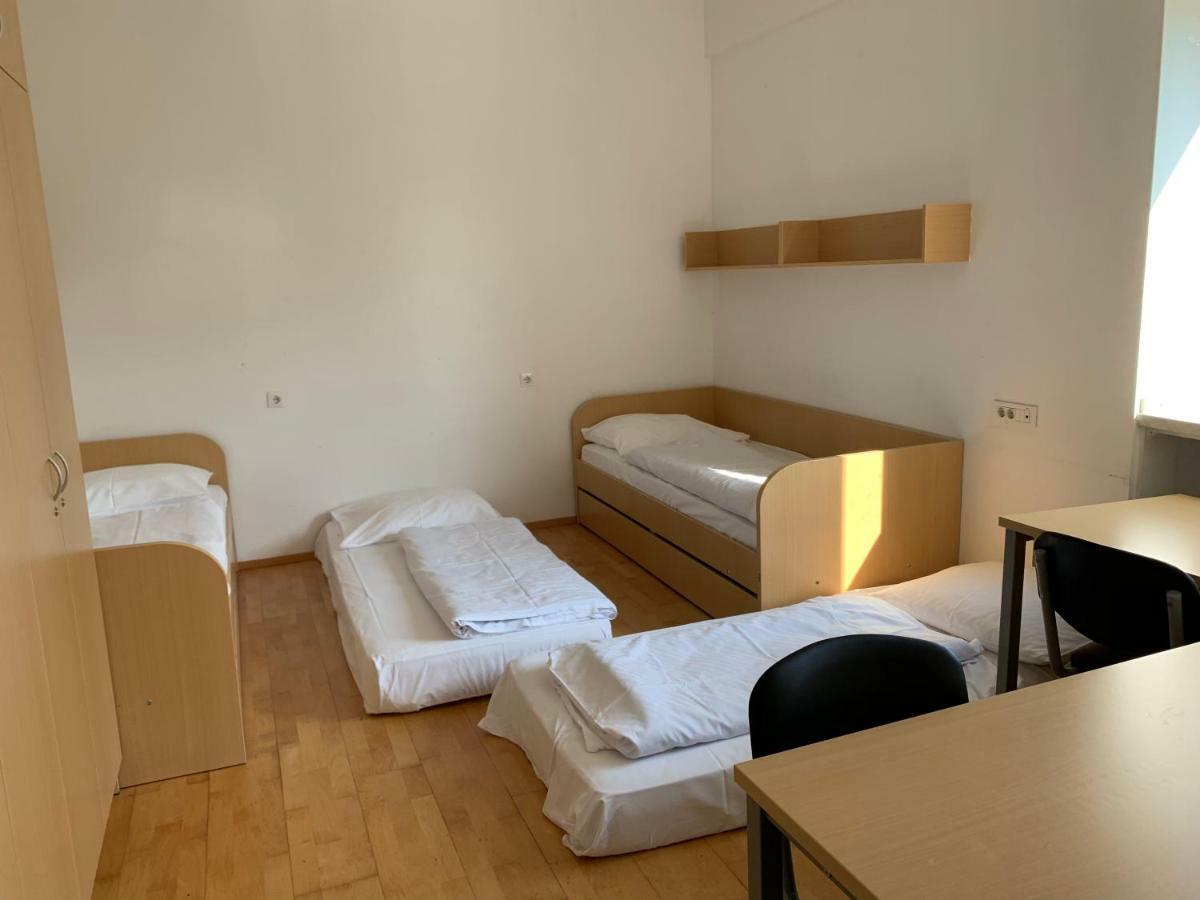 Hostel Rozna Dolina Любляна Стая снимка
